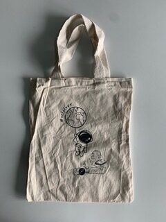 picture on tote bag